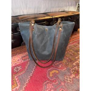 Stylish Blue Tote Bag with Brown Straps